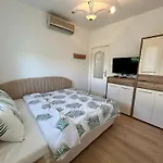 Apartamento Mirrart House - просторен луксозен - 3 спални - 2 бани - център
