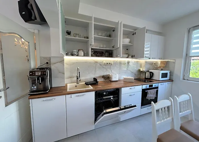 Mirrart House - просторен луксозен - 3 спални - 2 бани - център Plovdiv