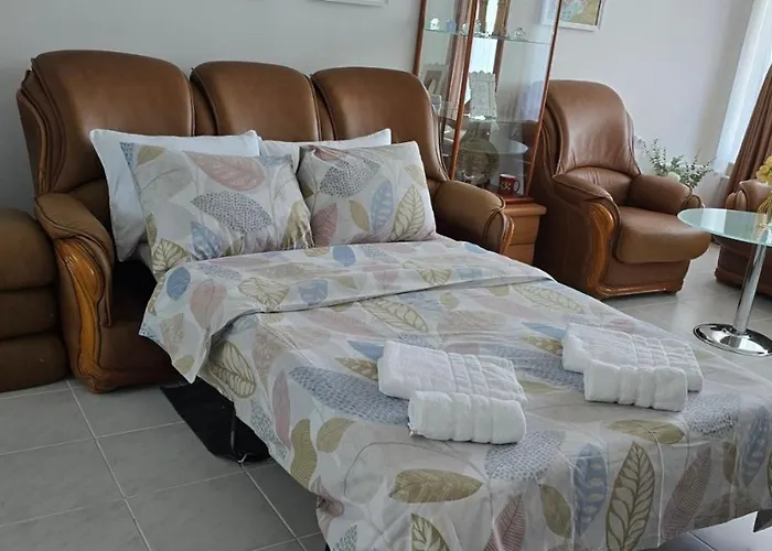 Lejlighed Mirrart House - просторен луксозен - 3 спални - 2 бани - център