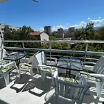 Mirrart House - просторен луксозен - 3 спални - 2 бани - център * 플로브디프