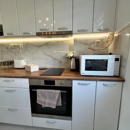 Mirrart House - просторен луксозен - 3 спални - 2 бани - център * Plowdiw