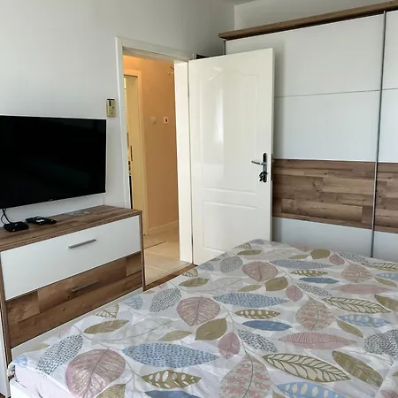 Mirrart House - просторен луксозен - 3 спални - 2 бани - център * Пловдив